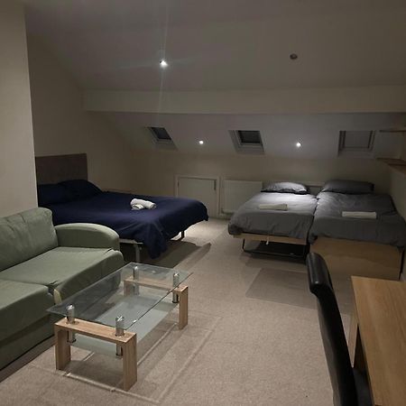 Seafords Guest House Stoke-on-Trent Exteriér fotografie